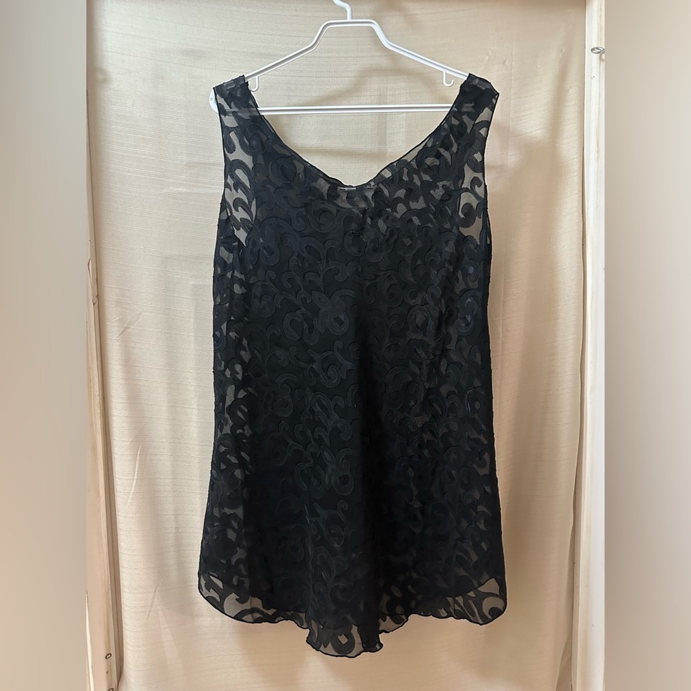 Le Boudoir BOGO Black Sheer Embroidered Sleeveless Tunic – Size L (Ptp 22”) ⚫️